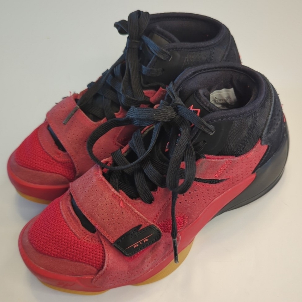 Nike Jordan Zion 2 GS Basketball Sneakers Shoes Size 4Y Red Black DV2463-600 EUC